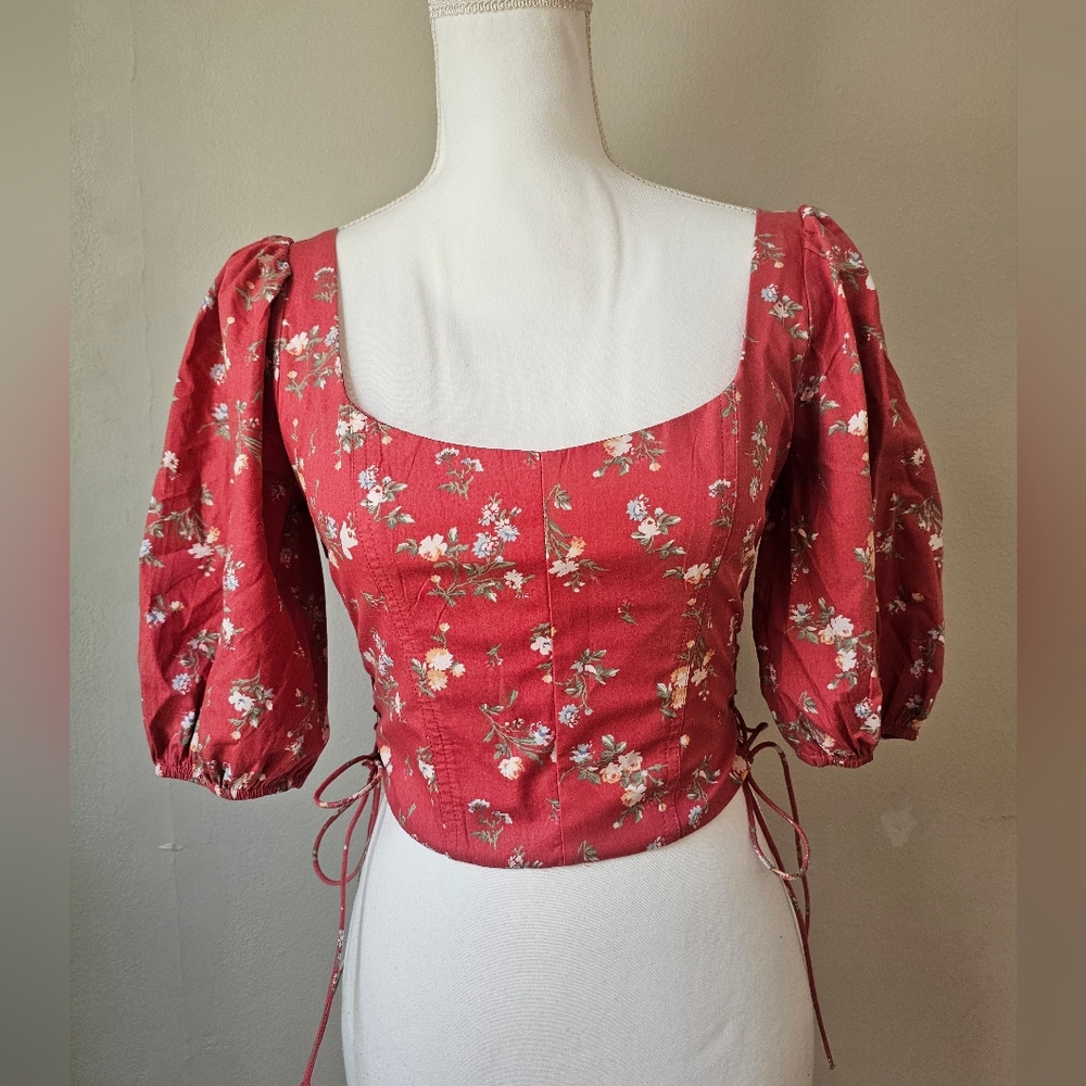 Abercrombie & Fitch Red Floral Square-Neck Puff Sleeve Crop Top